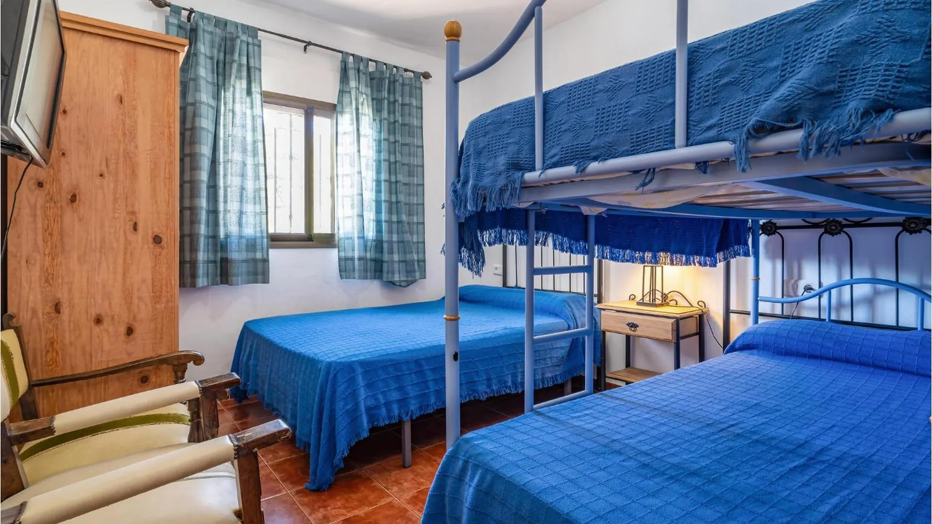 Pet Friendly Home In Sedella With Kitchenette Holiday home